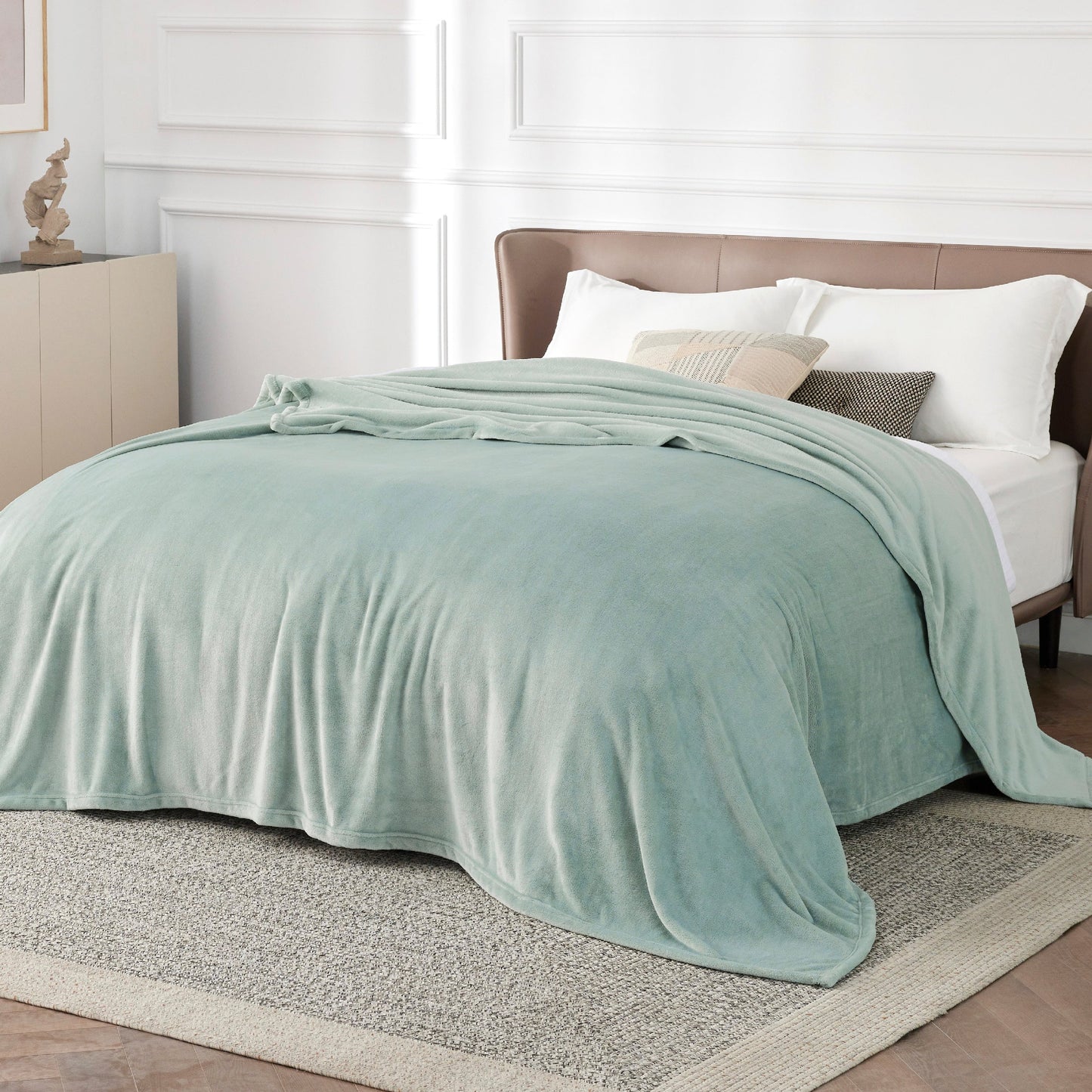 Plush Fleece Throw Blanket