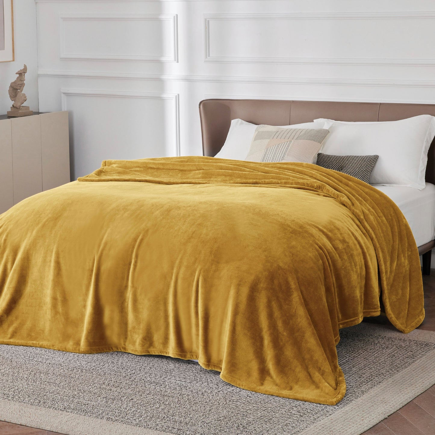 Plush Fleece Throw Blanket