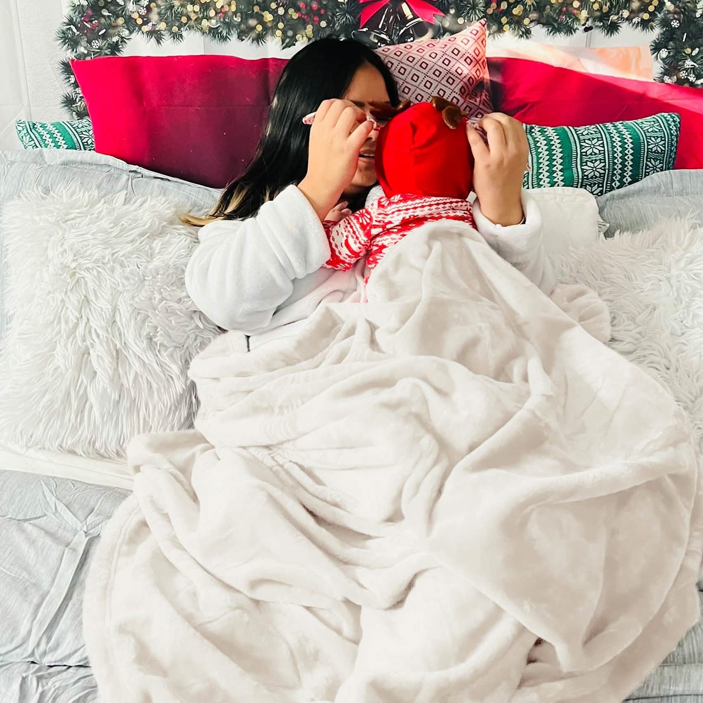 Plush Fleece Throw Blanket