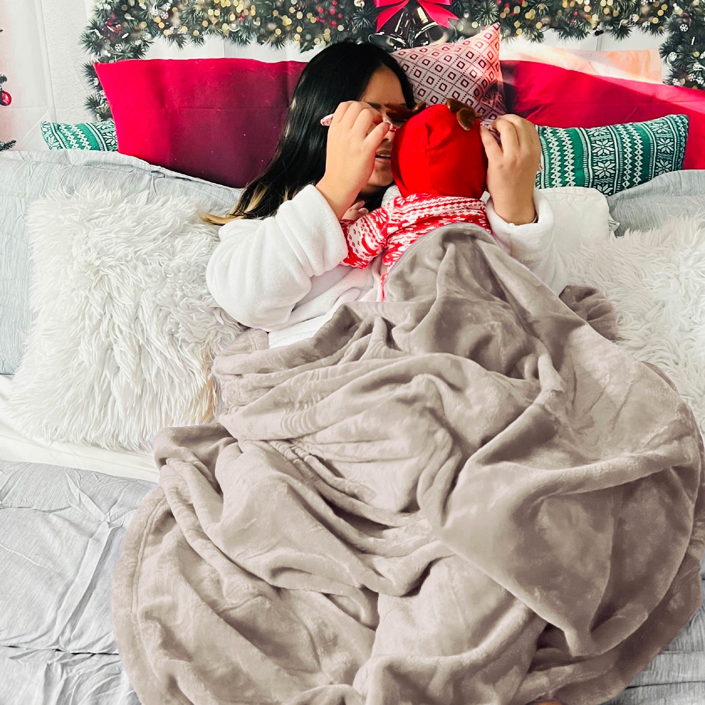 Plush Fleece Throw Blanket
