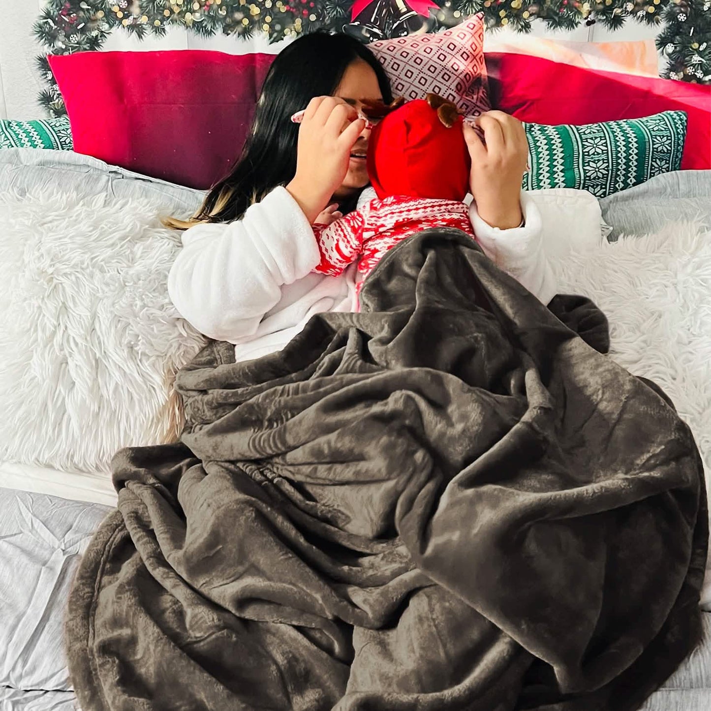 Plush Fleece Throw Blanket