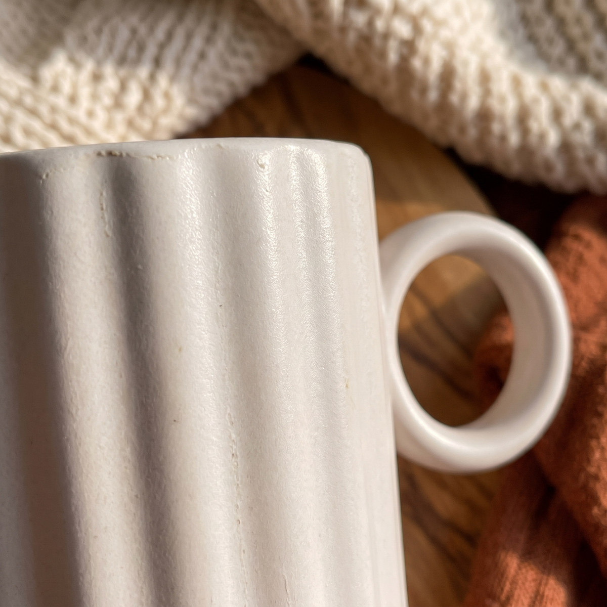 Petal Ceramic Mug-White close up detail