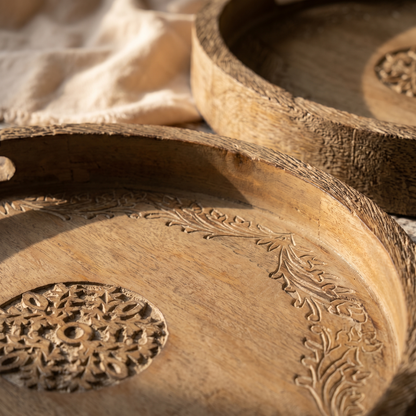Round Mango Wood Serving Tray close up detail