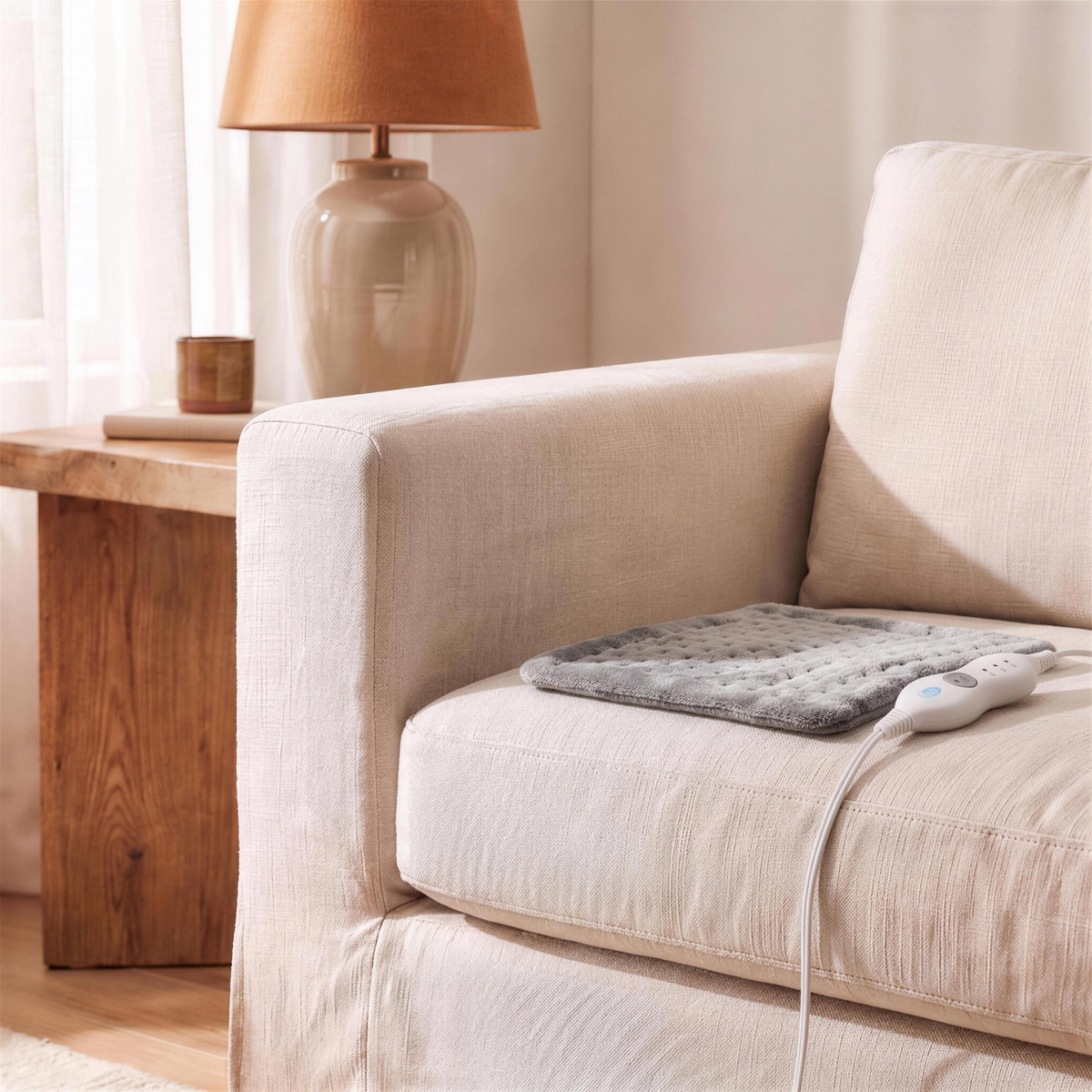 electric heating pad with timer in the Hollow Pine house